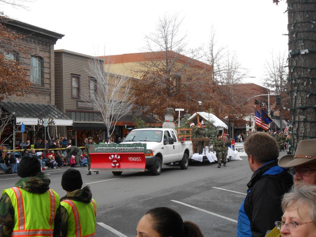 Bend Christmas Parade photos (and video) Hack Bend